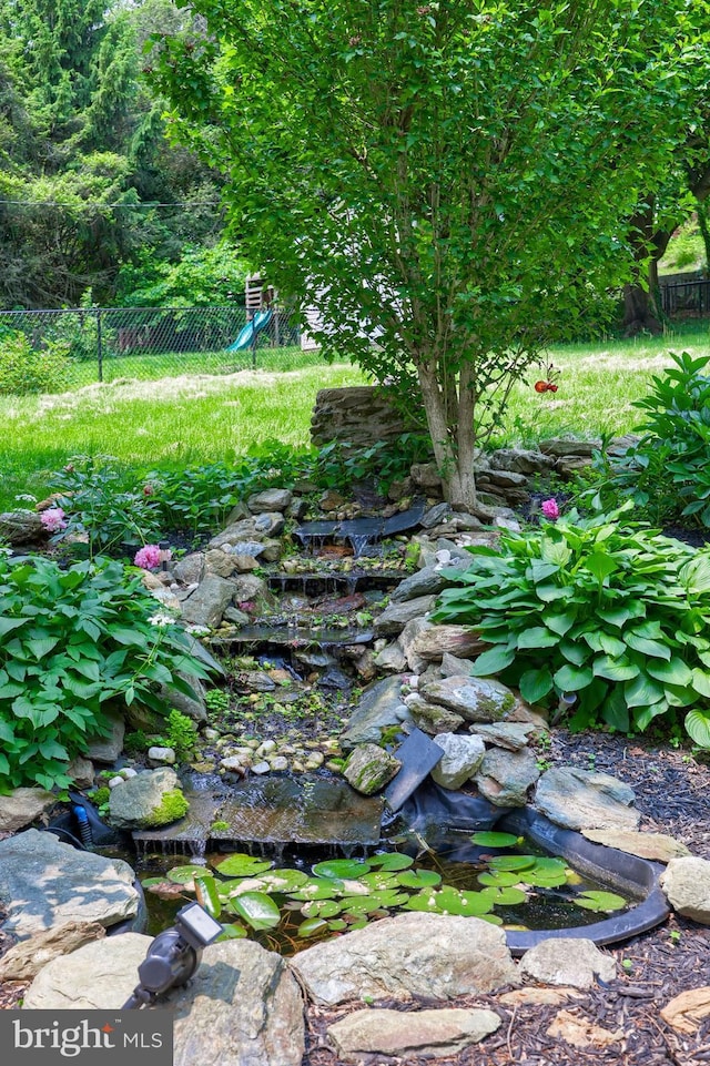 143 Hanover St, Glen Rock, PA 17327 - view of yard with a garden pond