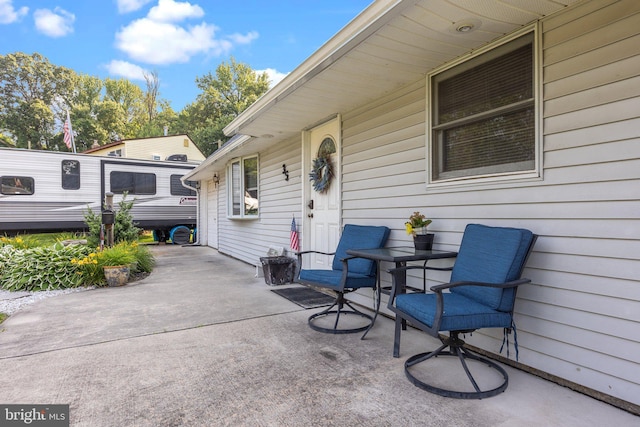 35 Long Loop Rd, Levittown, PA 19056 - view of patio / terrace