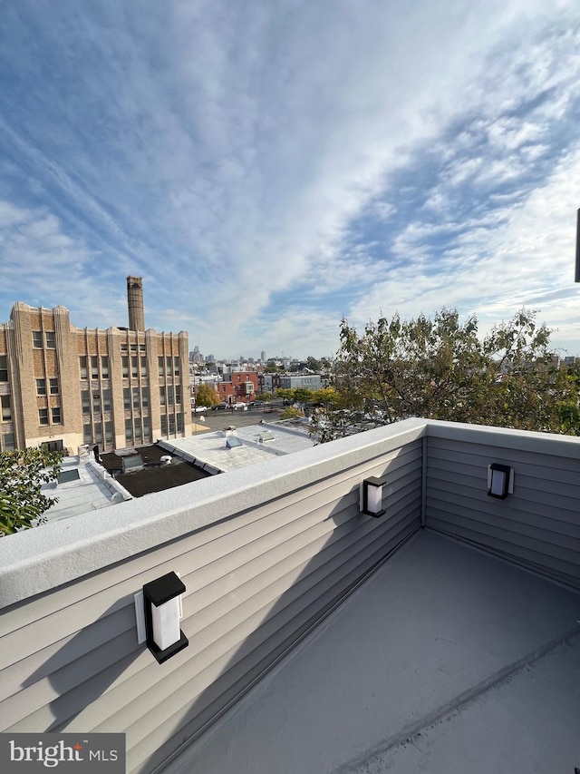 2127 Sigel St, Philadelphia, PA 19145 - view of balcony
