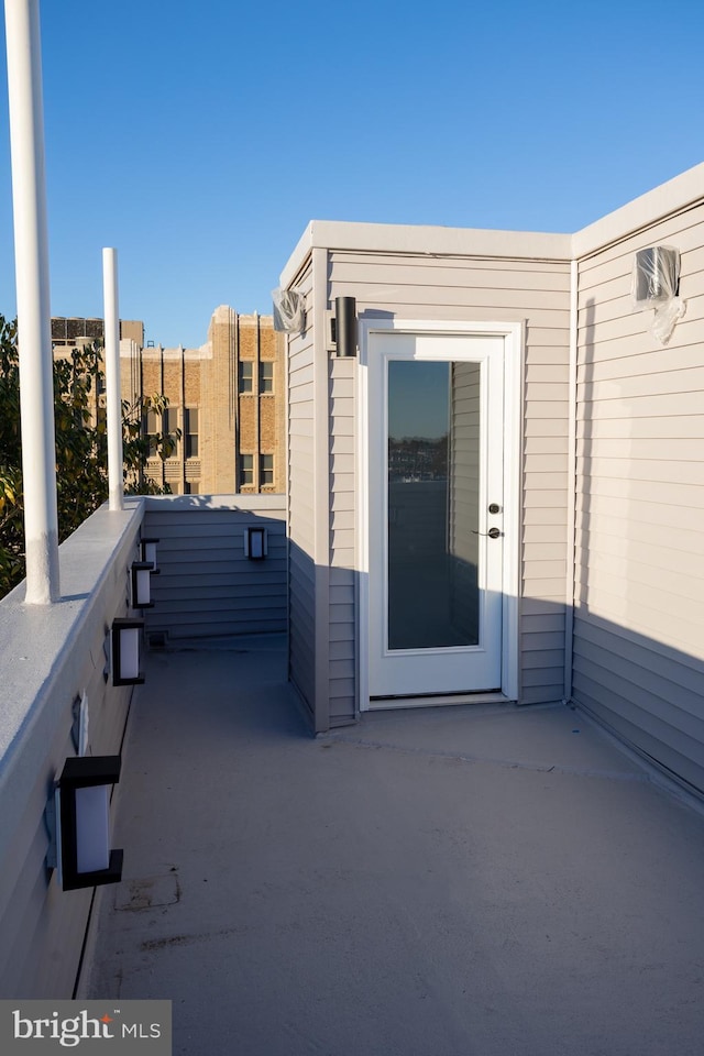 2127 Sigel St, Philadelphia, PA 19145 - view of patio with a balcony