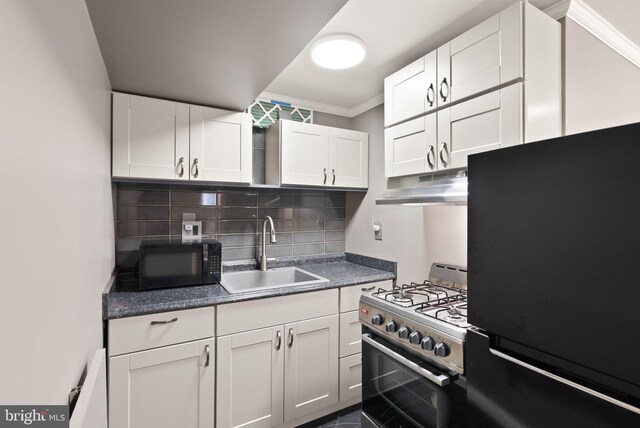 5634 Inverchapel Rd, Springfield, VA 22151 - kitchen featuring black appliances, under cabinet range hood, a sink, decorative backsplash, and white cabinetry