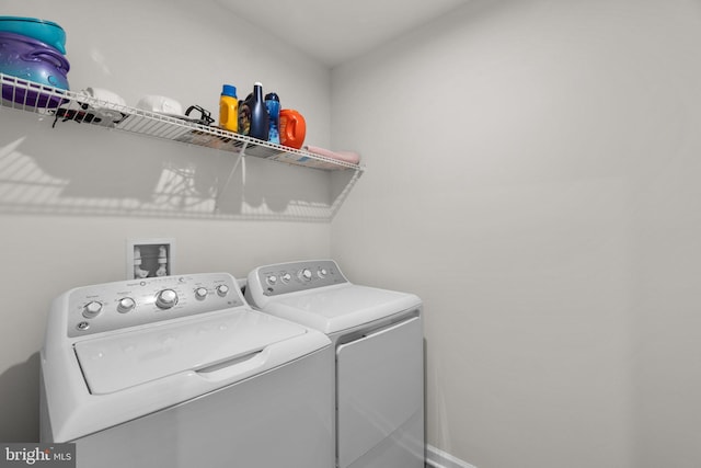 213 Pickett St, Taneytown, MD 21787 - laundry area featuring washer and clothes dryer