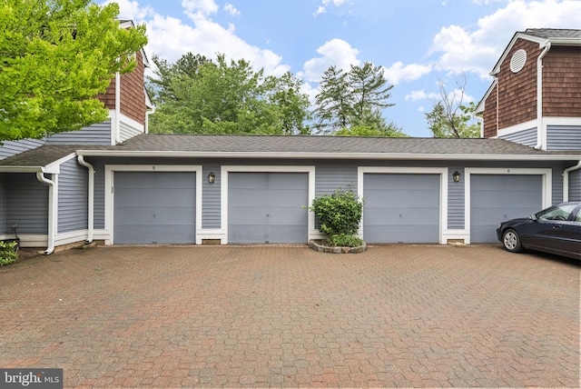 8 Railroad Pl, Pennington, NJ 08534 - view of garage