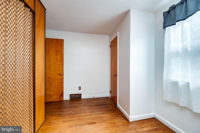 328 W Summit St, Mohnton, PA 19540 - hall with light wood-type flooring and baseboards