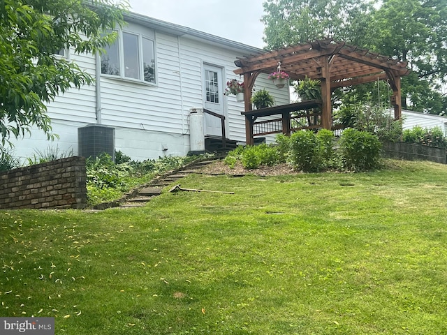 16208 Spade Rd, Hagerstown, MD 21740 - view of green lawn featuring a pergola