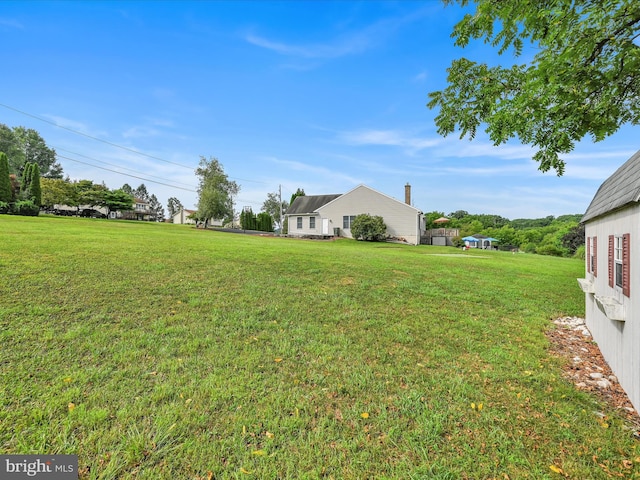 1353 Stag Dr, Auburn, PA 17922 - view of grassy yard