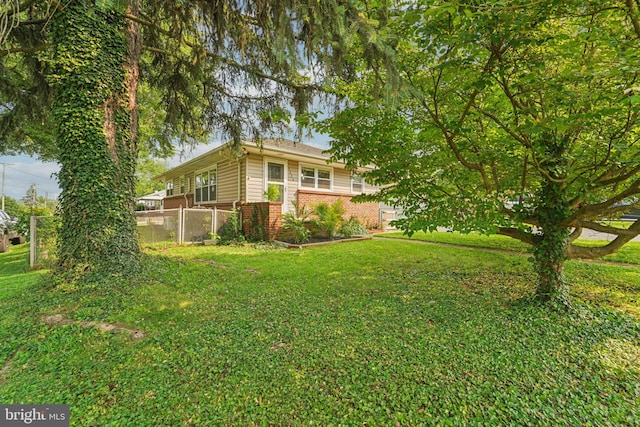 1323 Dorchester Ave, Gwynn Oak, MD 21207 - view of yard