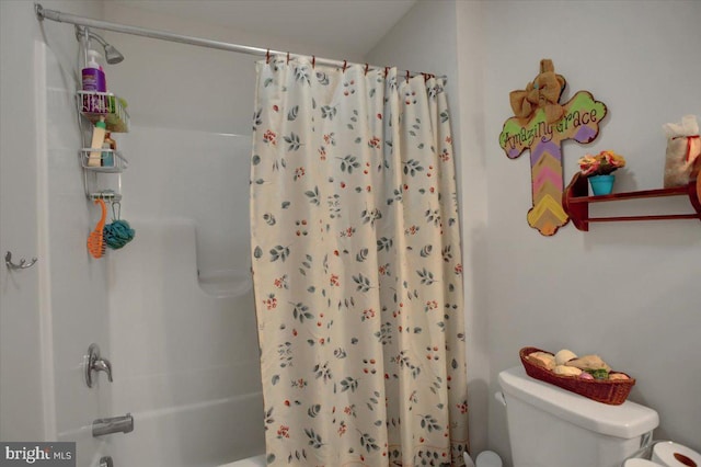 21 Bayberry Rd, Carlisle, PA 17013 - bathroom with toilet and shower / bath combo