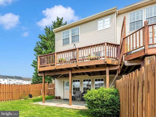 6529 Carston Ct, Frederick, MD 21703 - back of property with a deck and a patio area
