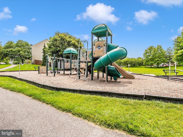 6529 Carston Ct, Frederick, MD 21703 - communal playground with a yard