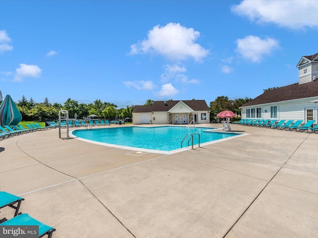 6529 Carston Ct, Frederick, MD 21703 - community pool with a patio