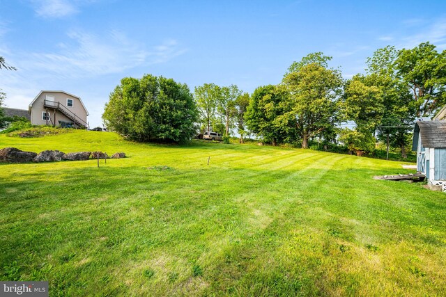 8255 Mertztown Rd, Alburtis, PA 18011 - view of grassy yard