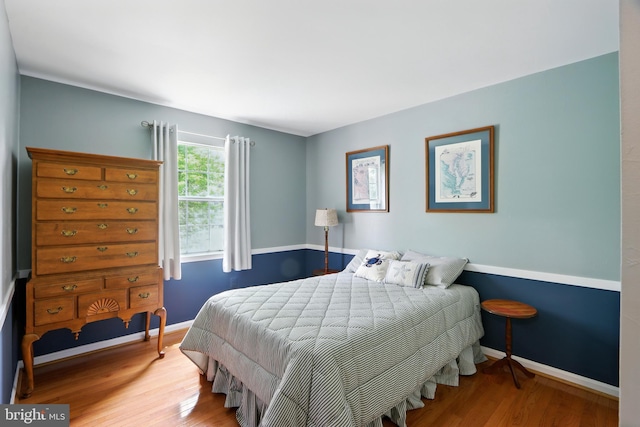 6082 Drum Point Rd, Deale, MD 20751 - bedroom featuring wood finished floors