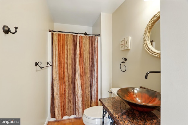 6082 Drum Point Rd, Deale, MD 20751 - bathroom with a shower with shower curtain and vanity