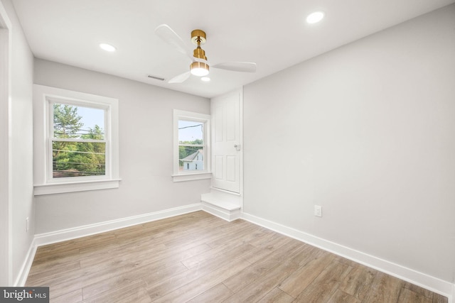 8255 Mertztown Rd, Alburtis, PA 18011 - spare room featuring light wood-style floors, a ceiling fan, recessed lighting, and baseboards