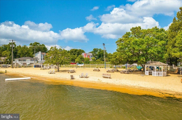1323 Washington Dr, Annapolis, MD 21403 - surrounding community with a gazebo and view of wooded area