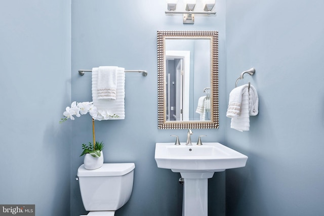 1200 Prince Edward St, Fredericksburg, VA 22401 - bathroom featuring toilet