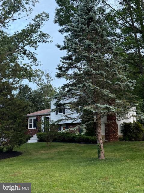 1247 Silver Run Dr, Pasadena, MD 21122 - view of front of home with a front yard