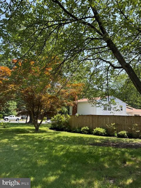 1247 Silver Run Dr, Pasadena, MD 21122 - view of yard