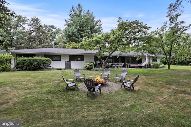 1004 Mercer Rd, Princeton, NJ 08540 - rear view of property featuring an outdoor fire pit and a yard