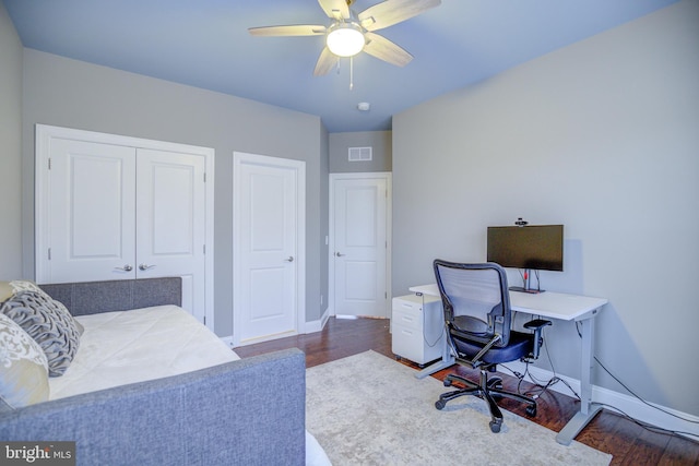 41031 Brook Grove Dr, Aldie, VA 20105 - bedroom featuring dark wood finished floors, baseboards, and ceiling fan