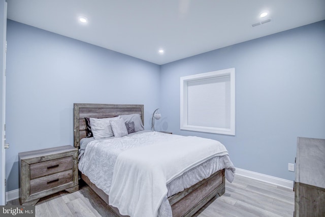 41031 Brook Grove Dr, Aldie, VA 20105 - bedroom with wood finished floors, baseboards, and recessed lighting