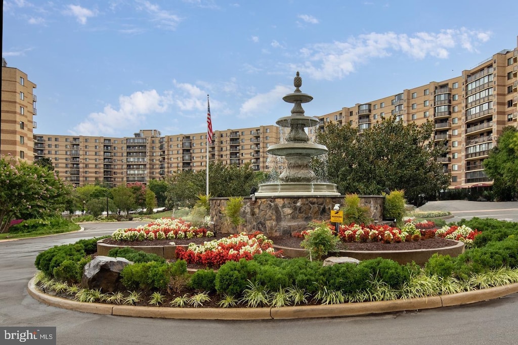 8350 Greensboro Dr Unit 218, Mclean, VA 22102 - view of apartment building / complex