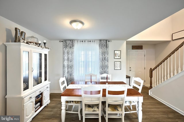252 Valley View Cir, York, PA 17408 - dining room featuring dark wood finished floors, baseboards, and stairs