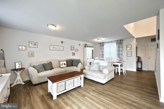 252 Valley View Cir, York, PA 17408 - living area featuring wood finished floors and baseboards