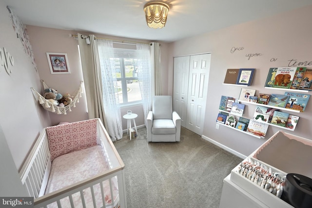 252 Valley View Cir, York, PA 17408 - carpeted bedroom featuring a closet and baseboards