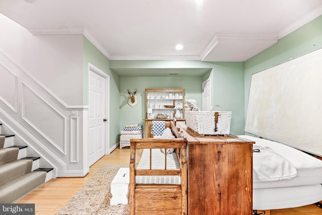 3209 Henson Ave, Annapolis, MD 21403 - interior space featuring crown molding, wood finished floors, and recessed lighting