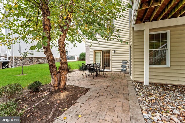 3913 Rolling Paddock Dr, Upper Marlboro, MD 20772 - view of patio / terrace