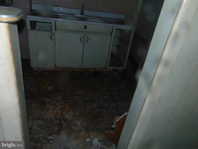 3044 N Merrimac Rd, Camden, NJ 08104 - view of kitchen