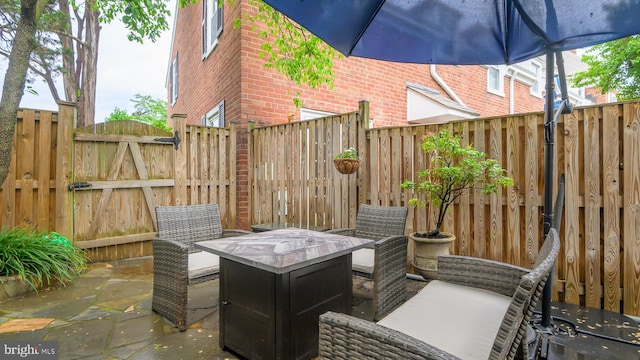 4421 36th St S, Arlington, VA 22206 - view of patio with a gate
