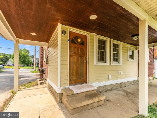 19330 Longmeadow Rd, Hagerstown, MD 21742 - view of exterior entry with a porch