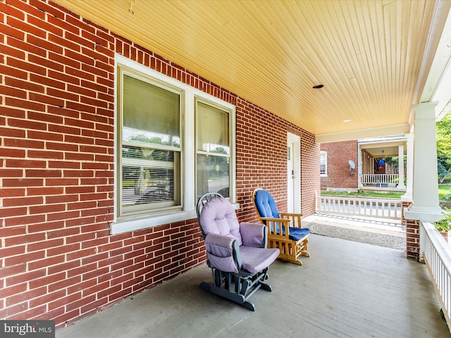 19330 Longmeadow Rd, Hagerstown, MD 21742 - view of covered porch