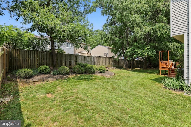 14612 Orangewood St, Silver Spring, MD 20905 - view of yard featuring a deck