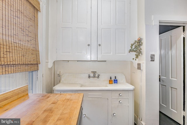 335 W Walnut St, Lancaster, PA 17603 - view of bathroom