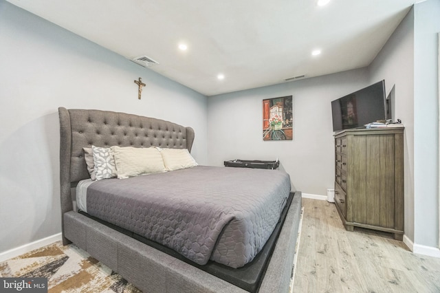 17 Concord Rd, Marlton, NJ 08053 - bedroom featuring light wood finished floors, recessed lighting, and baseboards
