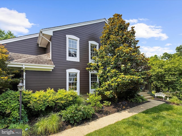 2772 Gingerview Ln, Annapolis, MD 21401 - view of side of home featuring roof with shingles