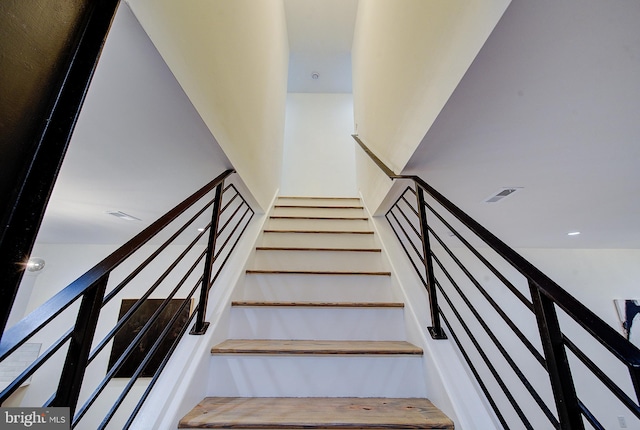 4938 Walton Ave, Philadelphia, PA 19143 - view of stairway