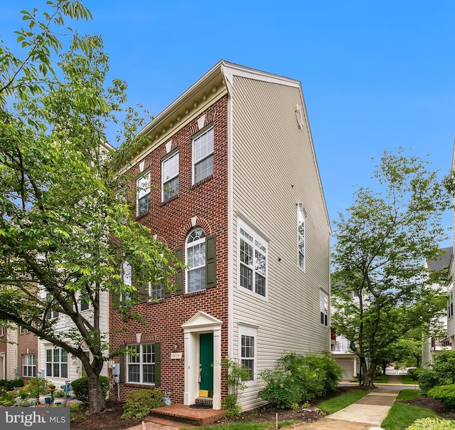 5454 Patuxent Knoll Pl, Alexandria, VA 22312 - view of front of house featuring brick siding