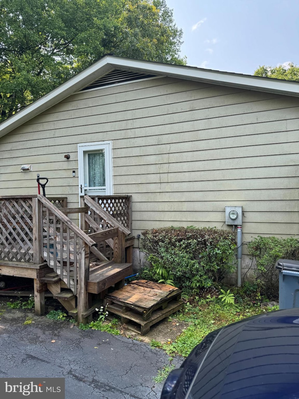 5577 Stephen Reid Rd, Huntingtown, MD 20639 - view of side of home
