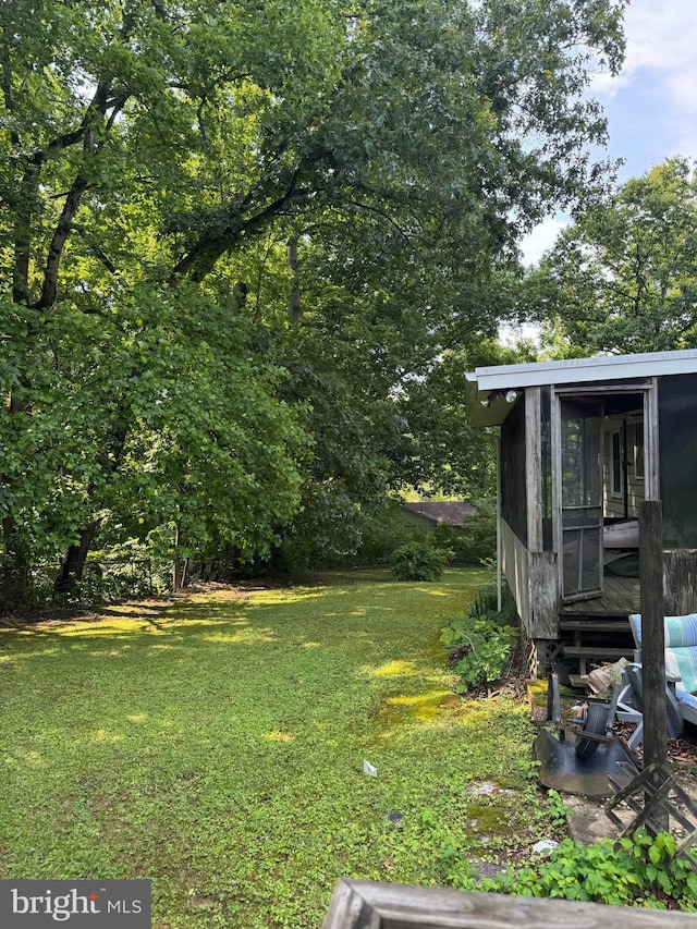 5577 Stephen Reid Rd, Huntingtown, MD 20639 - view of green lawn