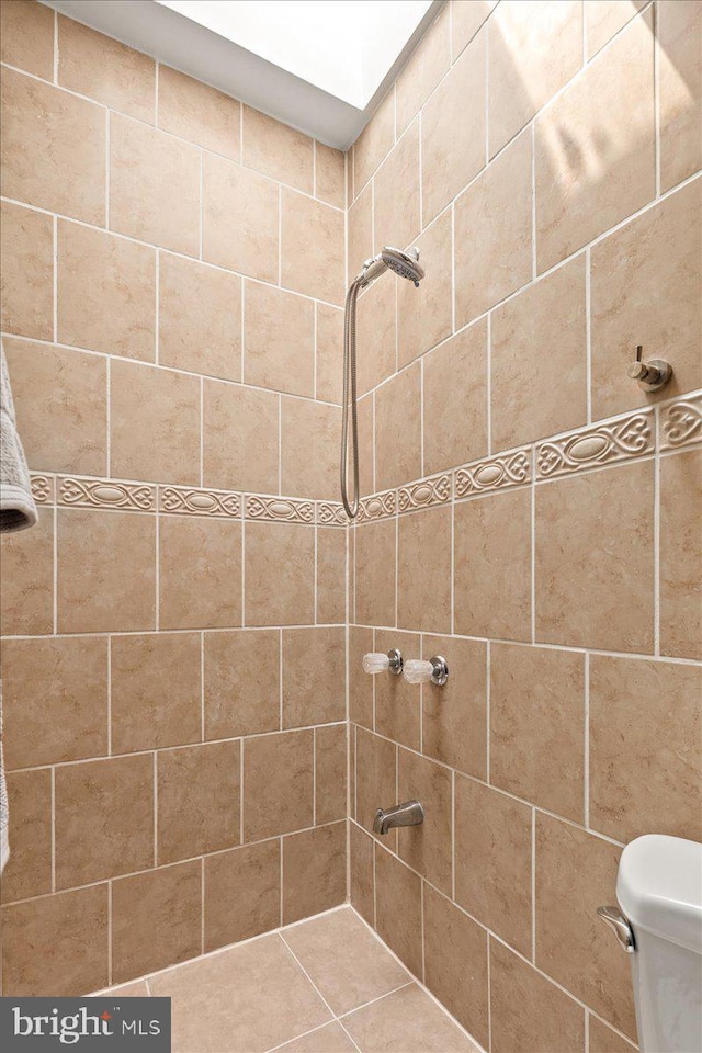1360 Perry Pl NW, Washington, DC 20010 - full bath with a tile shower and toilet