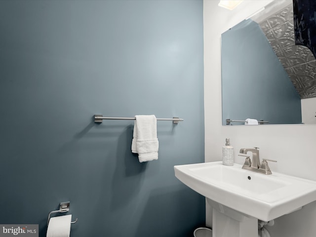 7330 Isabella Rd, Laurel, MD 20723 - bathroom with a sink