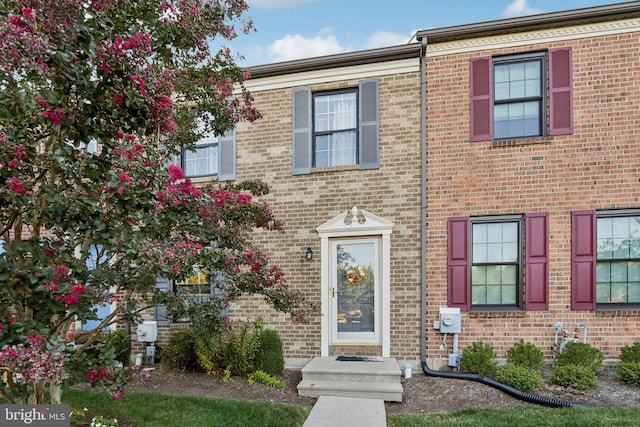 226 Troon Ct, Royersford, PA 19468 - townhome / multi-family property featuring brick siding