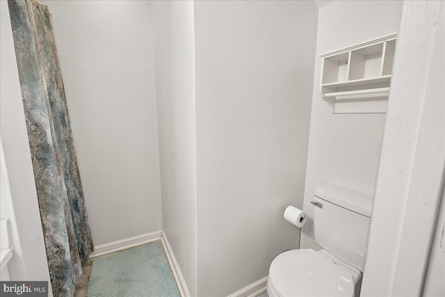 3498 Augusta Dr, Ijamsville, MD 21754 - full bath with toilet and baseboards