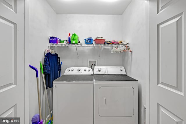 11684 Kensington Way, Laurel, DE 19956 - laundry area featuring washer and clothes dryer