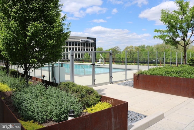 145 Riverhaven Dr Unit 254, Oxon Hill, MD 20745 - view of pool